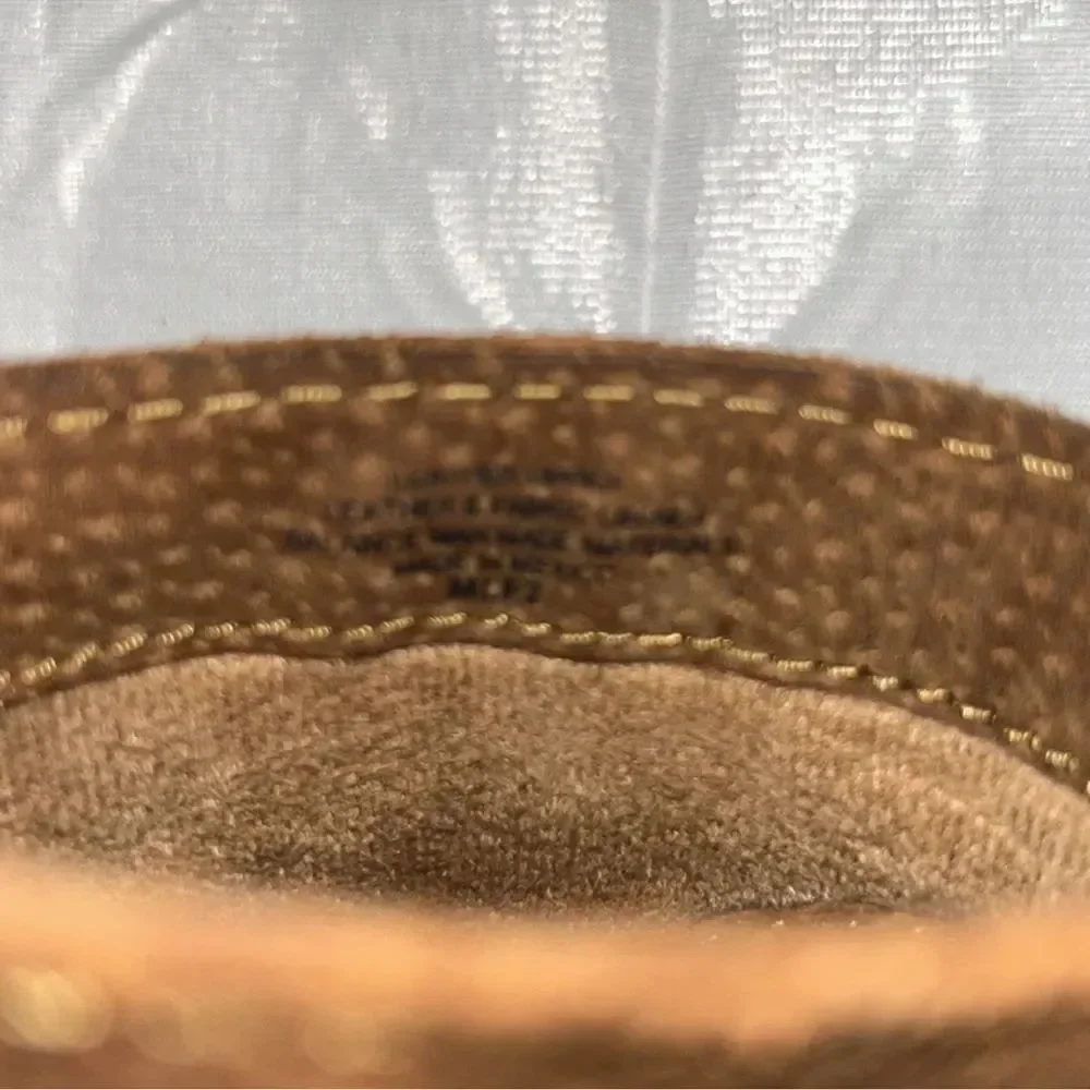 Born distressed leather